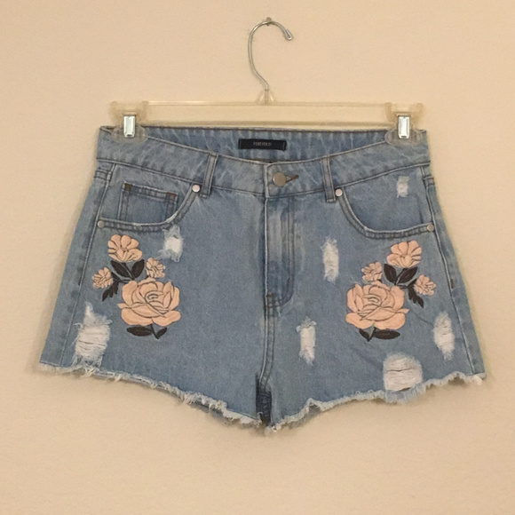 Forever 21 Pants - Forever 21 High Wasited Embroidered Shorts